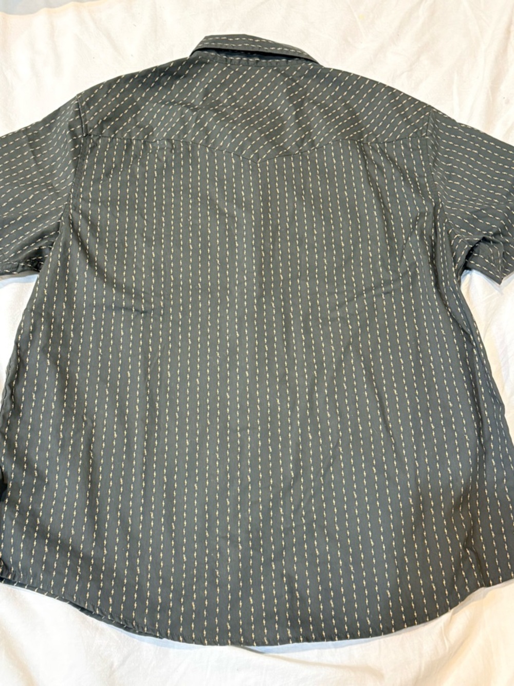 Howler Brothers - Lighting Bolts H bar B Shirt - size MEDIUM - NWT - Picture 9 of 10